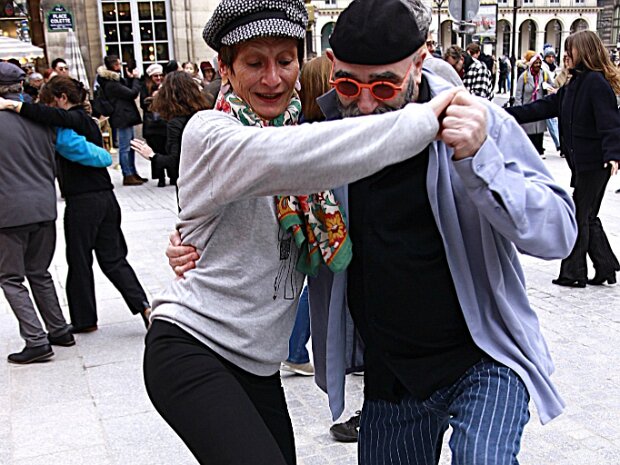 2026-01-31-IMPROMPTU-SWING-PLACE-COLETTE