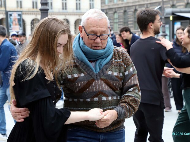 2026-02-22-IMPROMPTU-SWING-PLACE-COLETTE