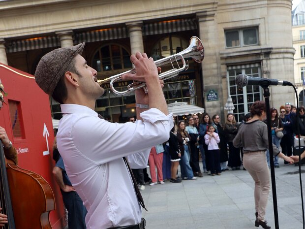 2026-03-07-IMPROMPTU-SWING-PLACE-COLETTE